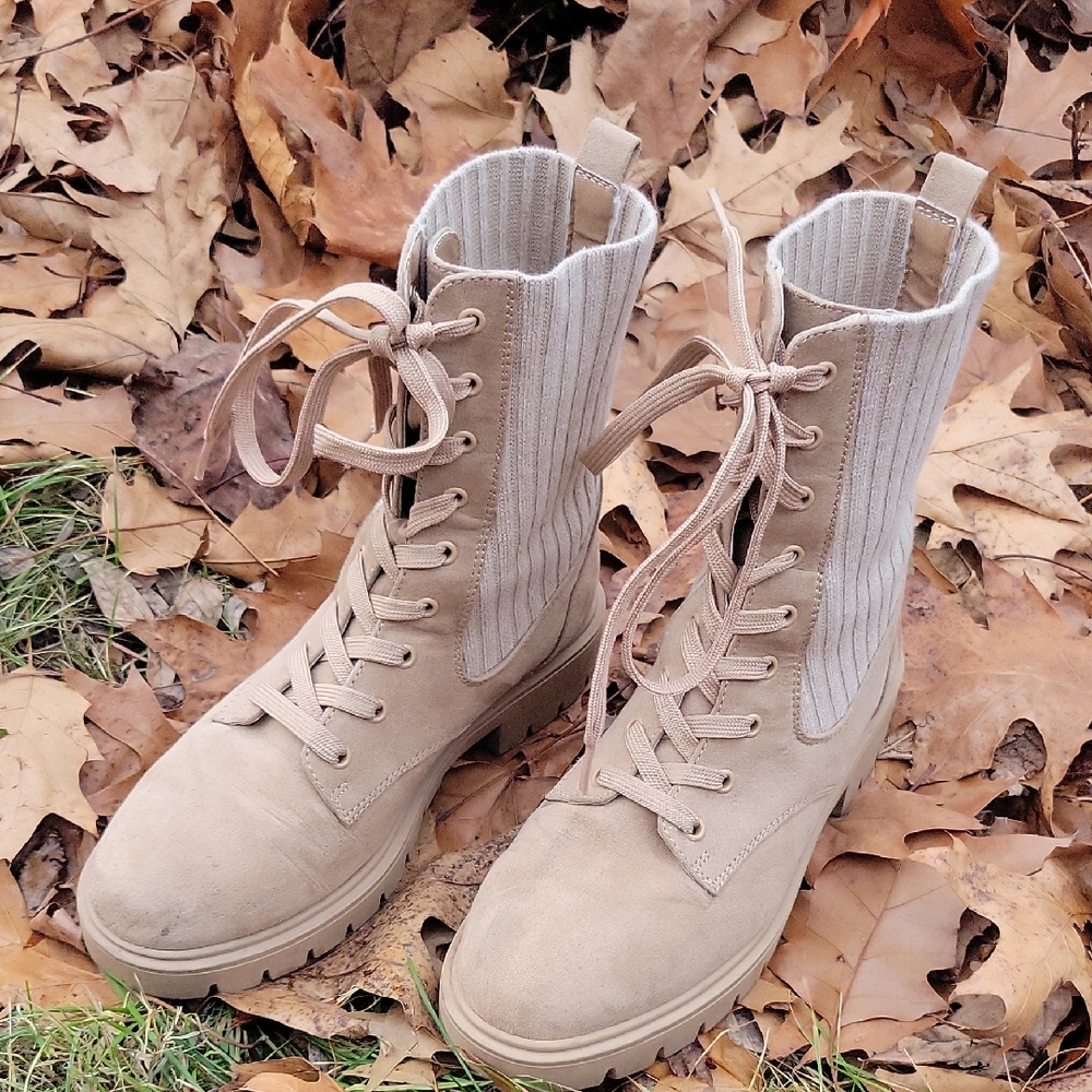 Esprit Beige Lace-Up Women's Boots